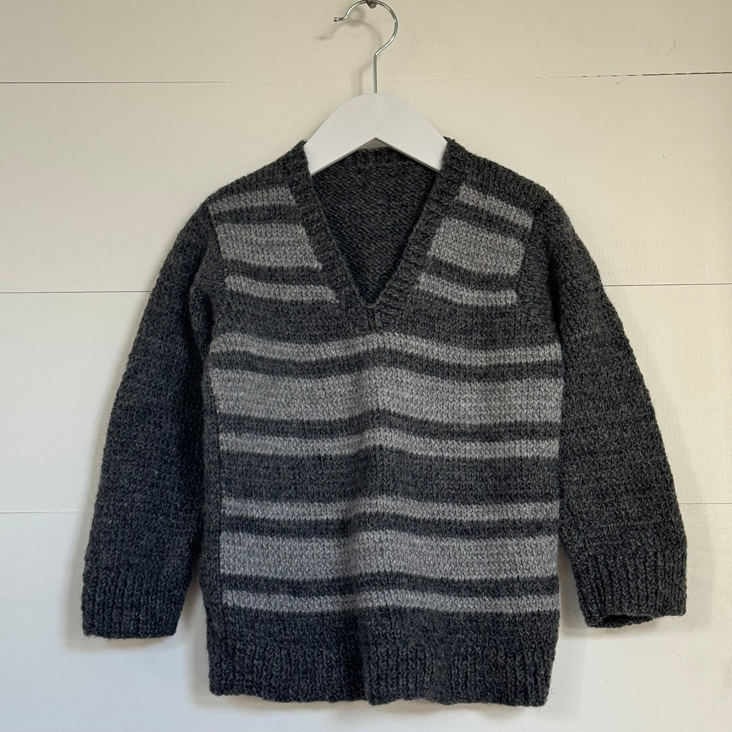 Grey V Neck Knit (3y)