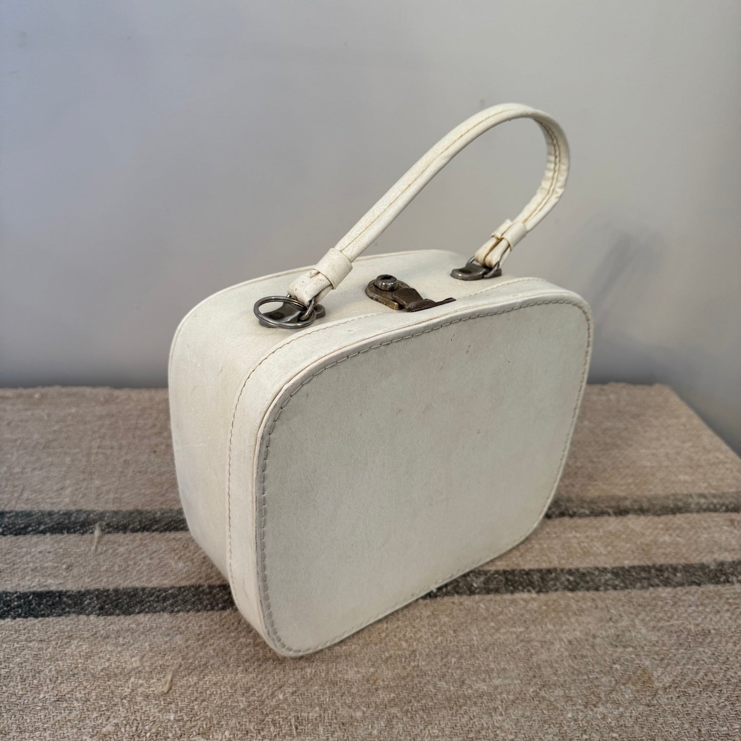 Mid-century Vanity Case - White