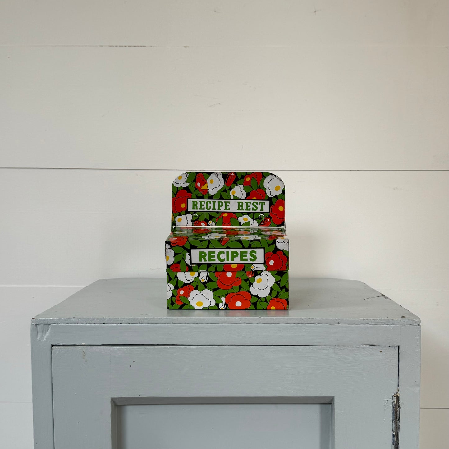 Retro Tin Recipe Holder