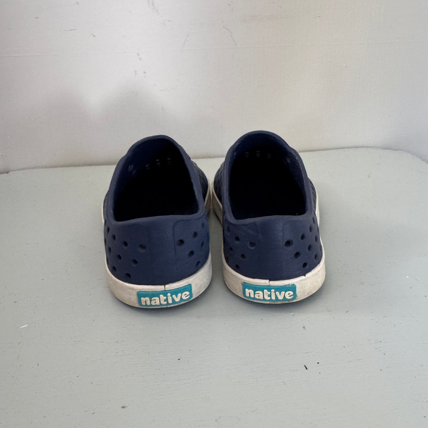 Native Sandals US7