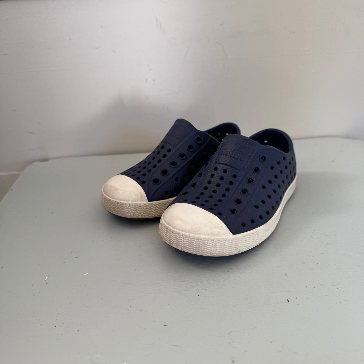 Native Sandals US7
