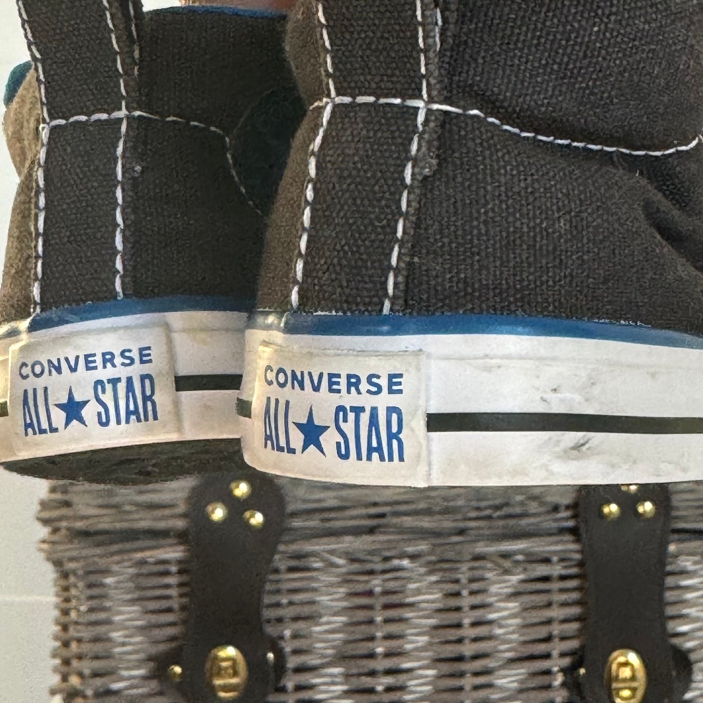 Converse Axel Mid Sneakers (US5)