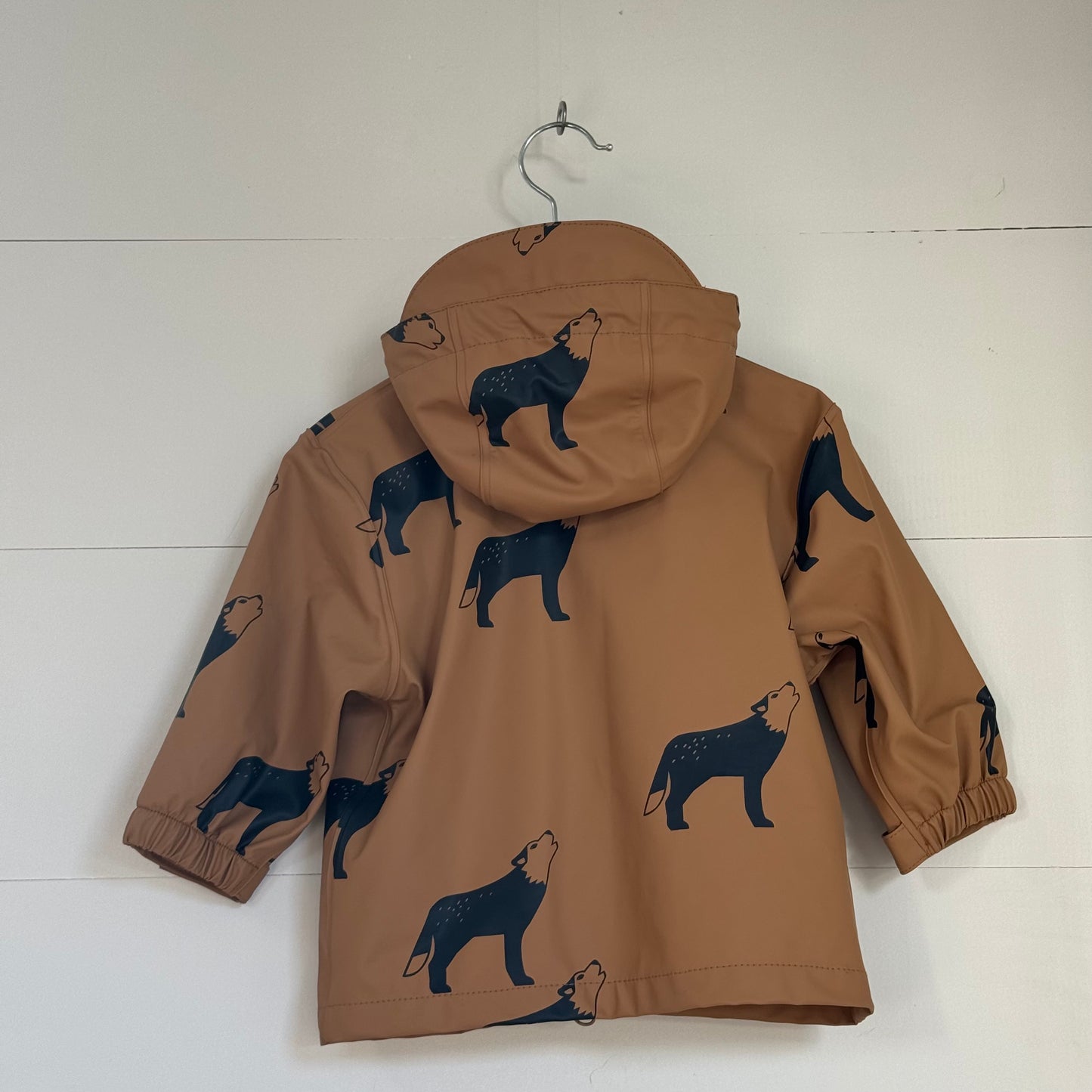 Crywolf Raincoat (1y)