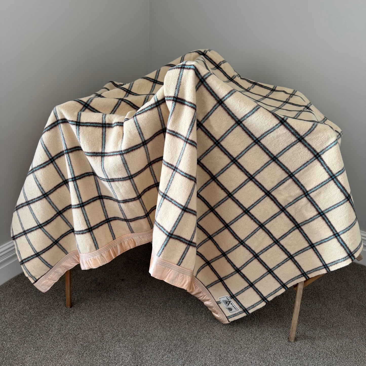 Retro Wool Blanket