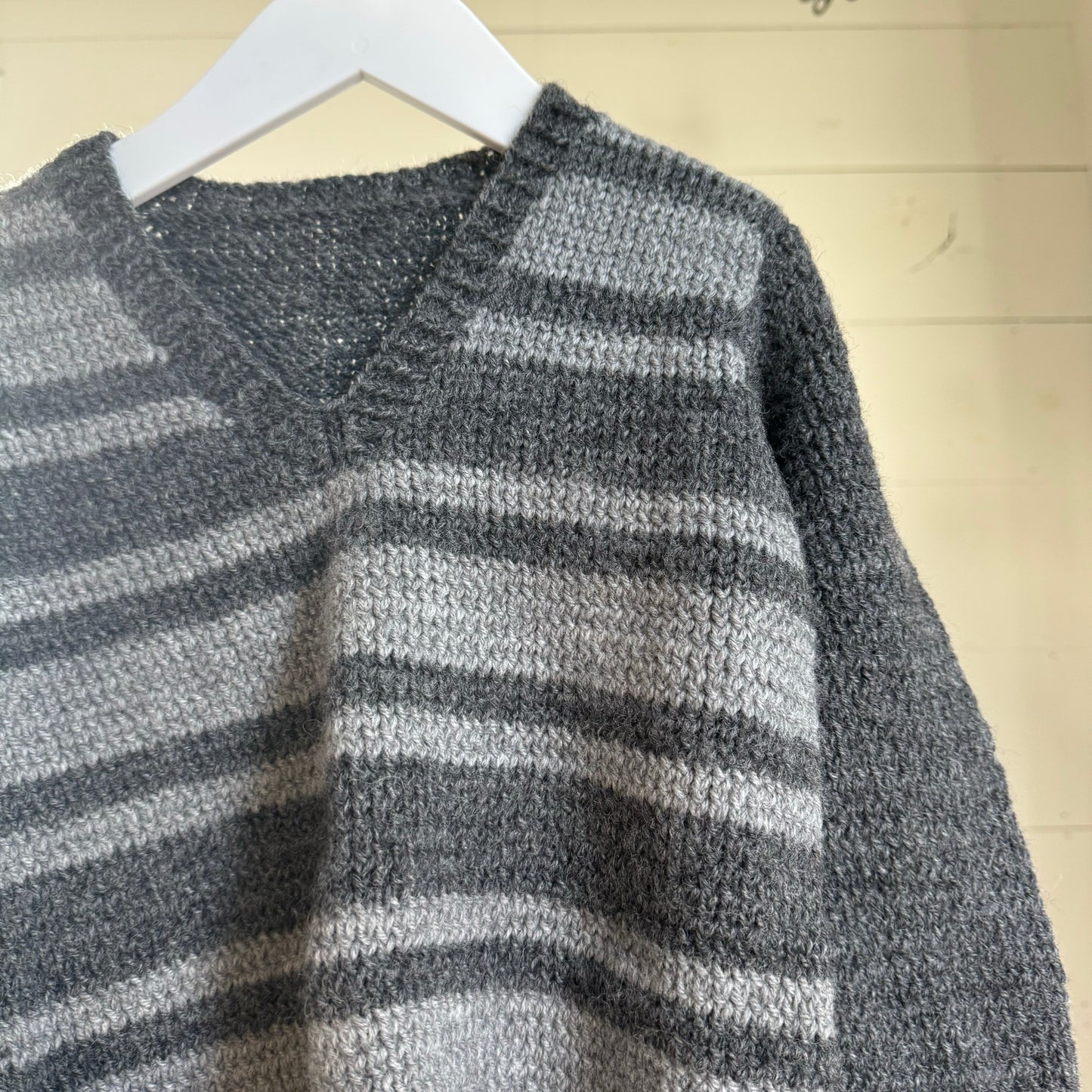Grey V Neck Knit (3y)