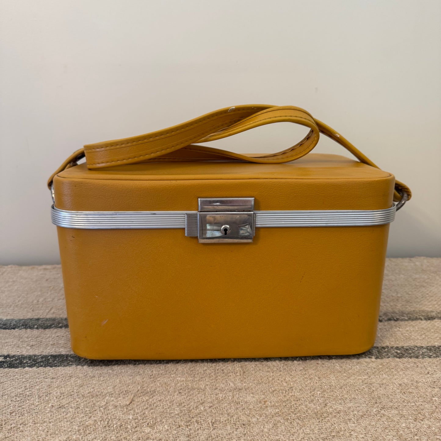 Mid-century Vanity Case - Mustard