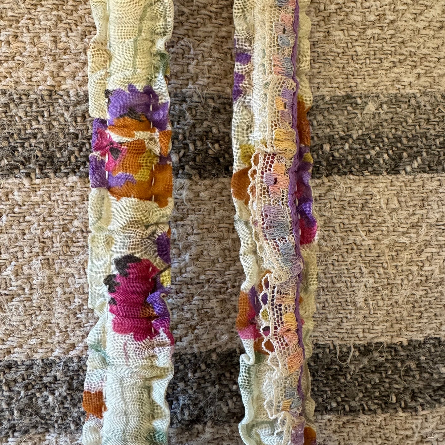 Vintage silk shoe tree - floral