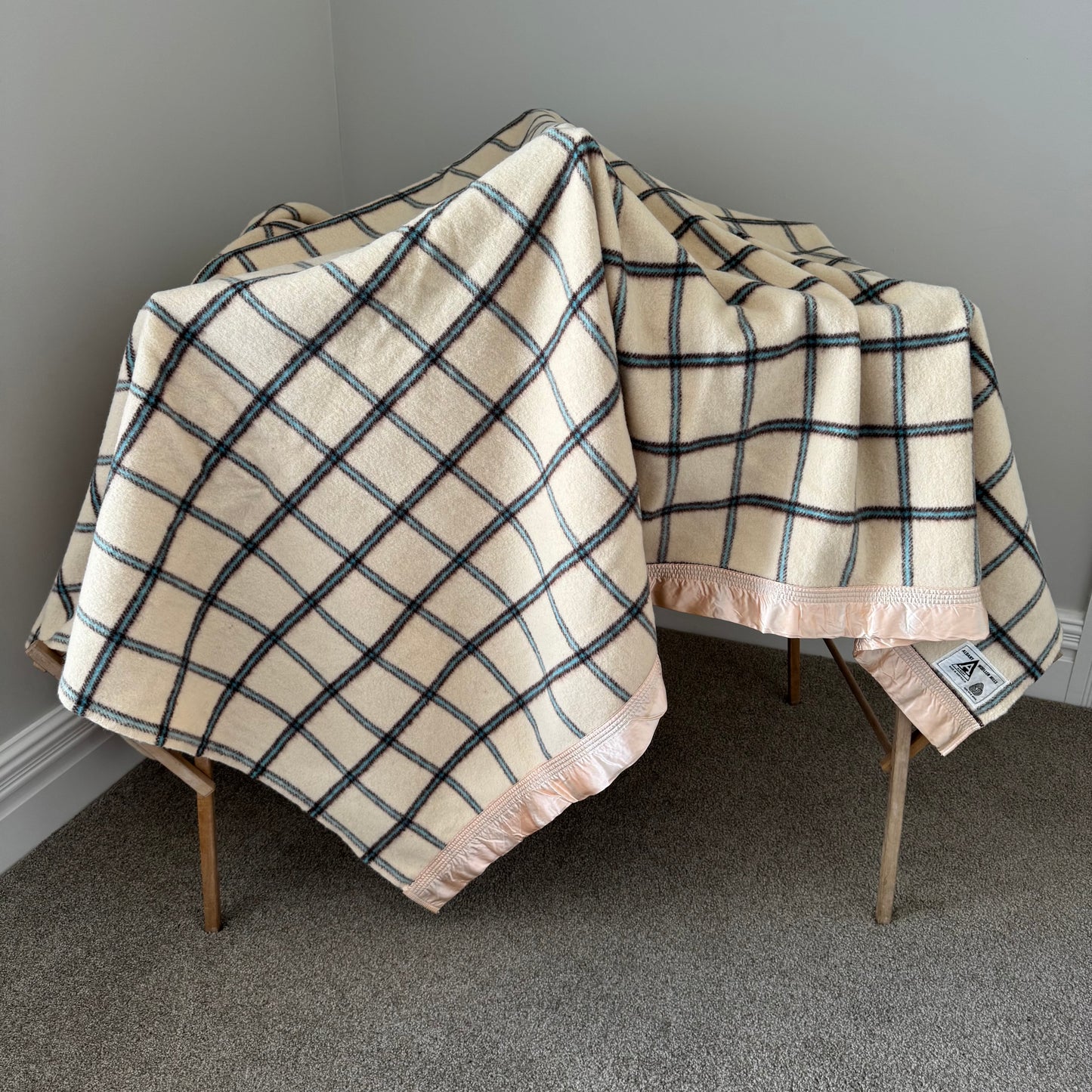 Retro Wool Blanket