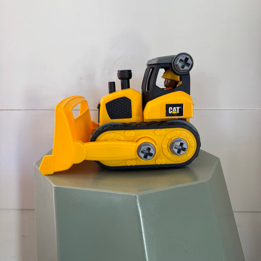 CAT Build Your Own Vehicle Junior Crew