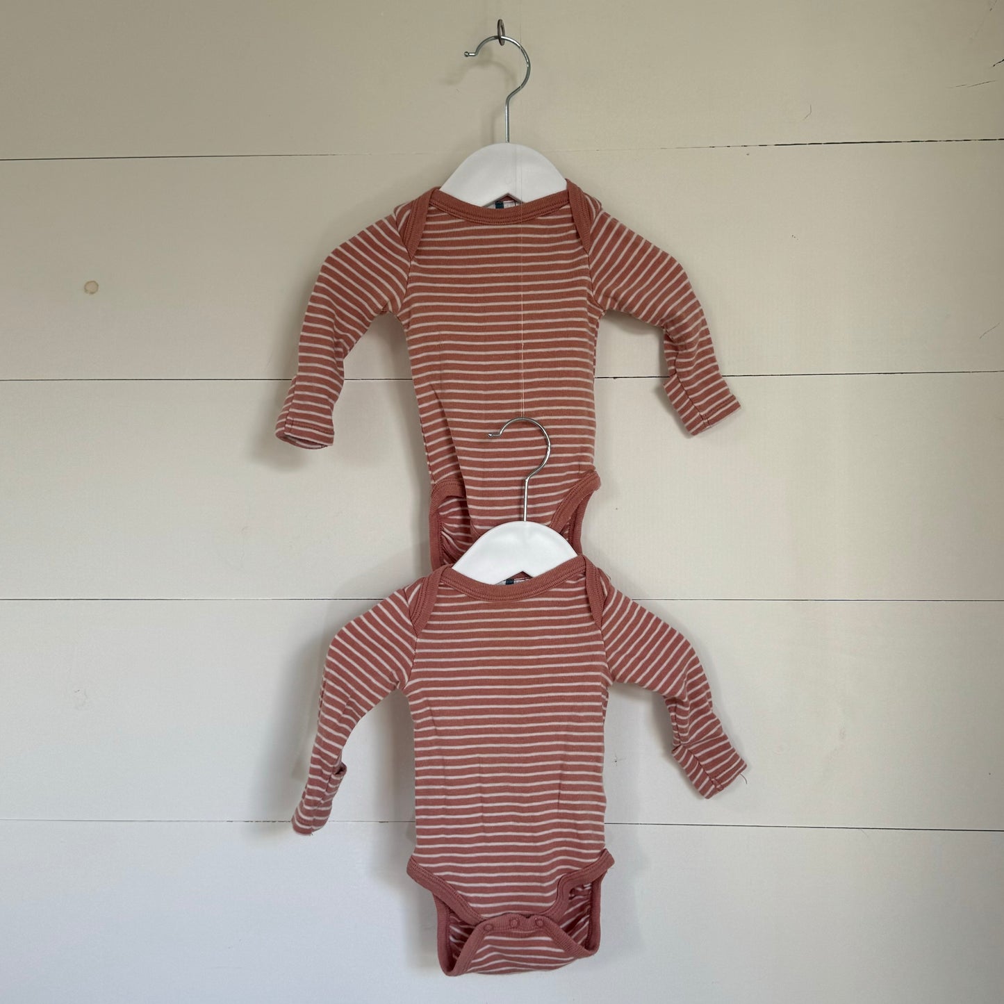 2x Cotton/Merino Bodysuits (NB)
