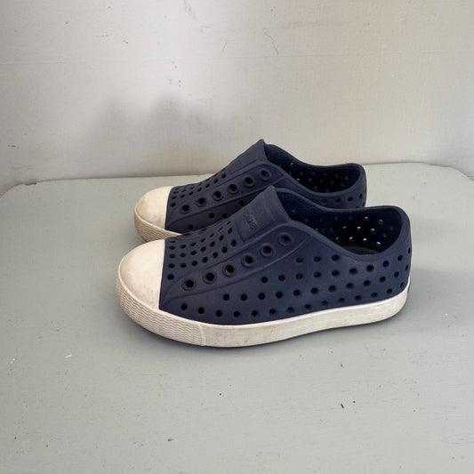 Native Sandals US7